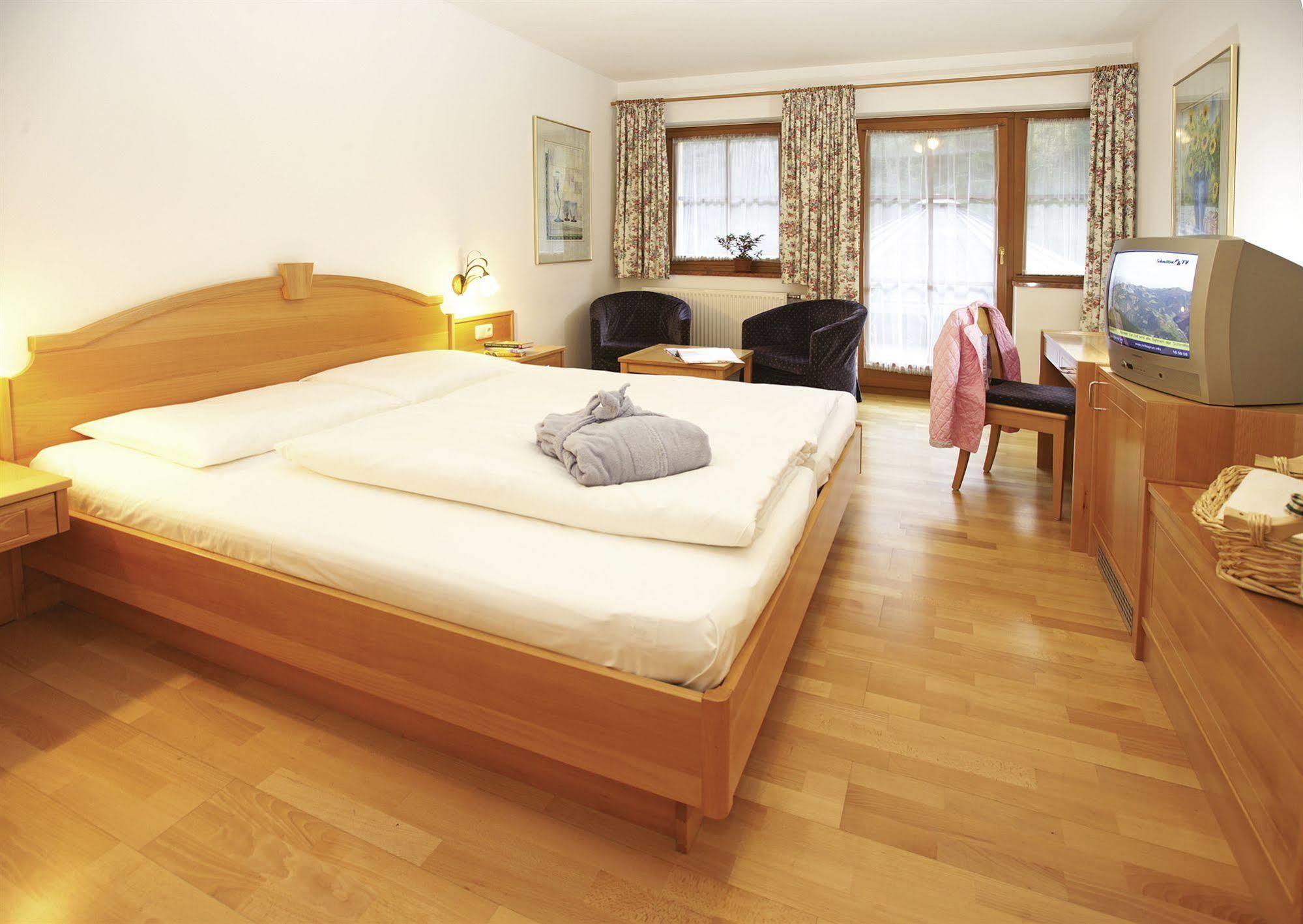 Hotel Stadt Wien Zell am See Exterior photo