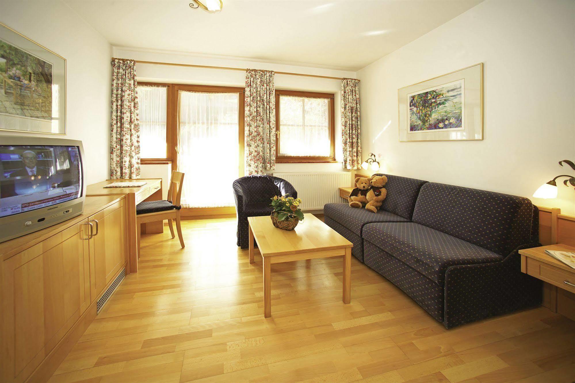 Hotel Stadt Wien Zell am See Exterior photo